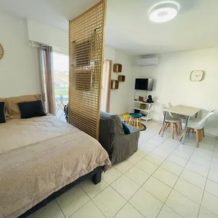 Appartement Studio Lena à Port Fréjus Fréjus