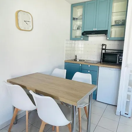Studio Lena à Port Fréjus Appartement *